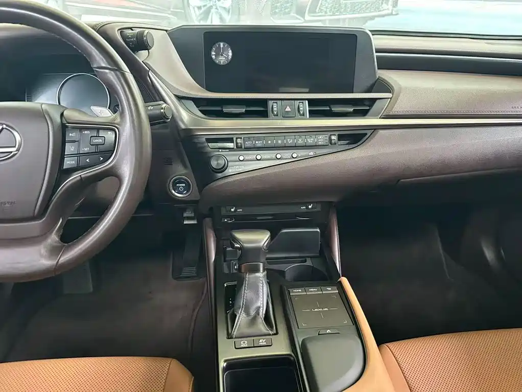 Lexus ES — миниатюра 9
