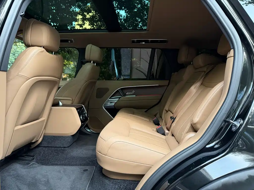 Land Rover Range Rover — миниатюра 8
