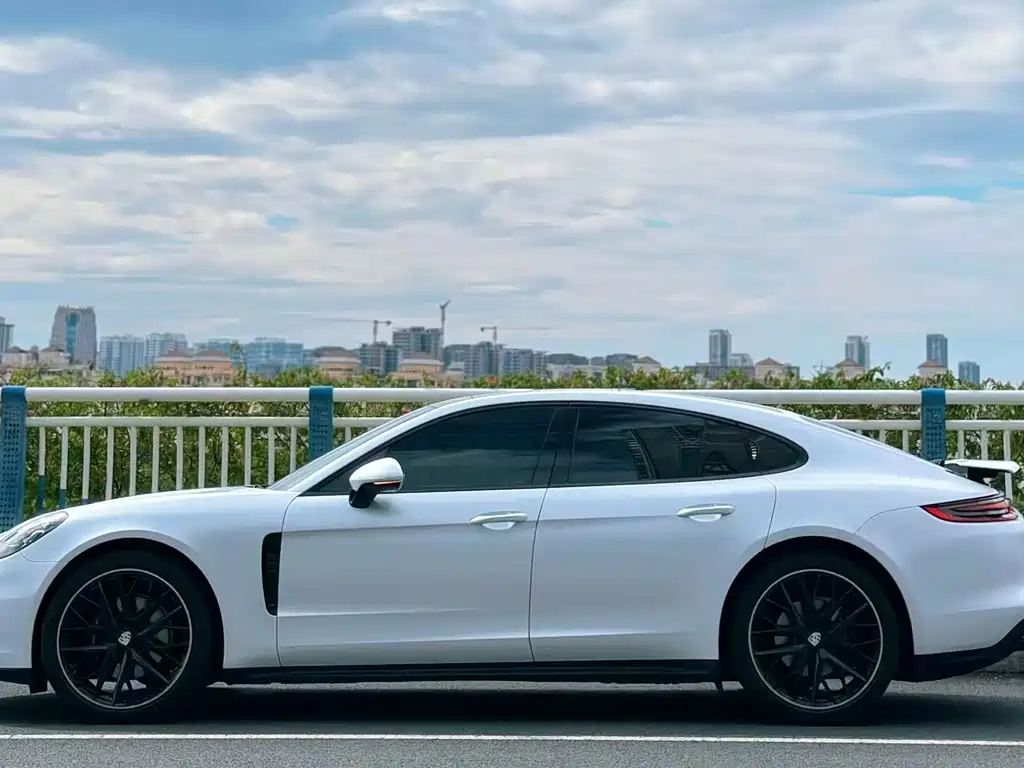 Porsche Panamera — миниатюра 4