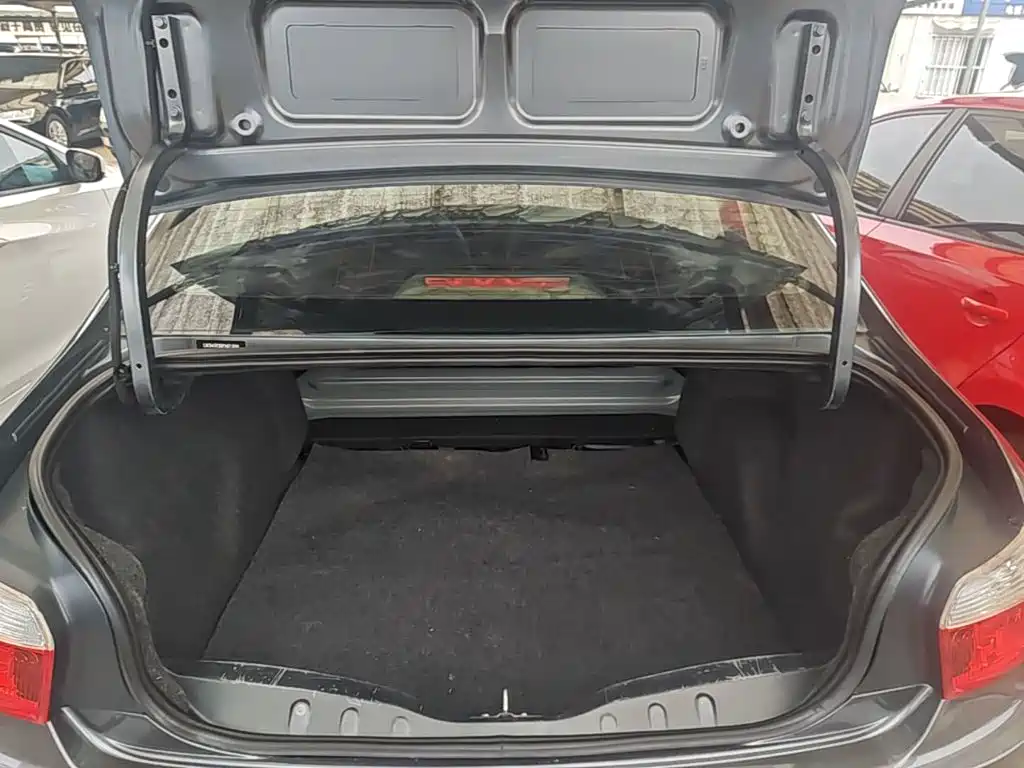 Citroen Elysee — миниатюра 19