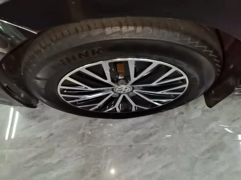 Volkswagen Sagitar — миниатюра 23