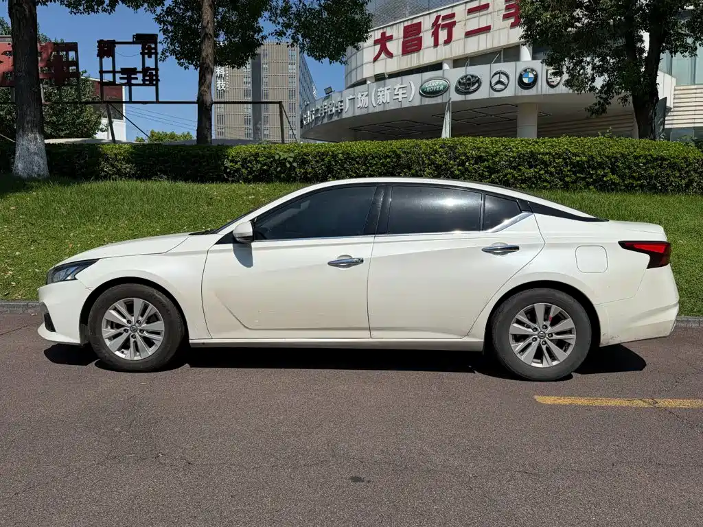 Nissan Teana — миниатюра 3