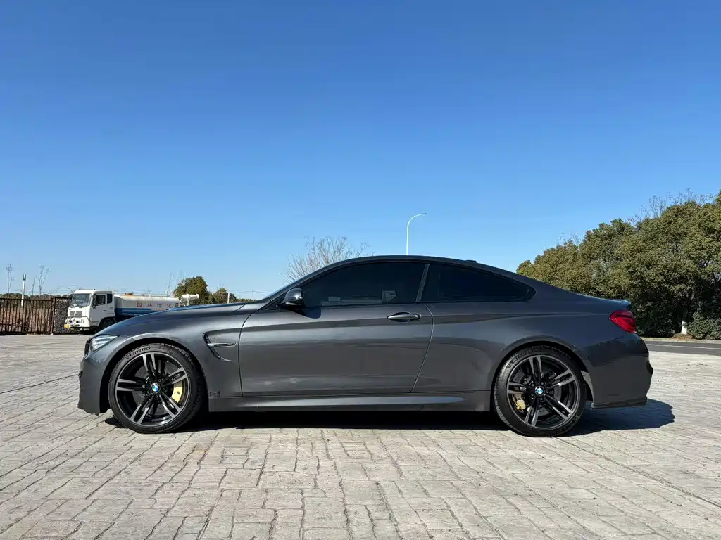 BMW M4