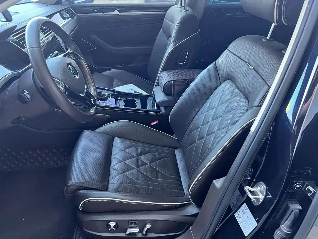 Volkswagen Phideon — миниатюра 8
