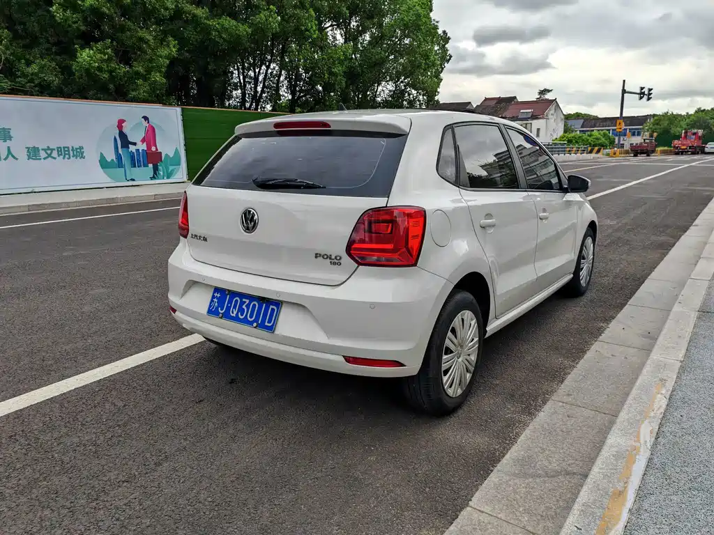 Volkswagen Polo — миниатюра 6