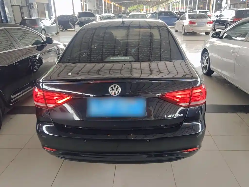 Volkswagen Lavida — миниатюра 4