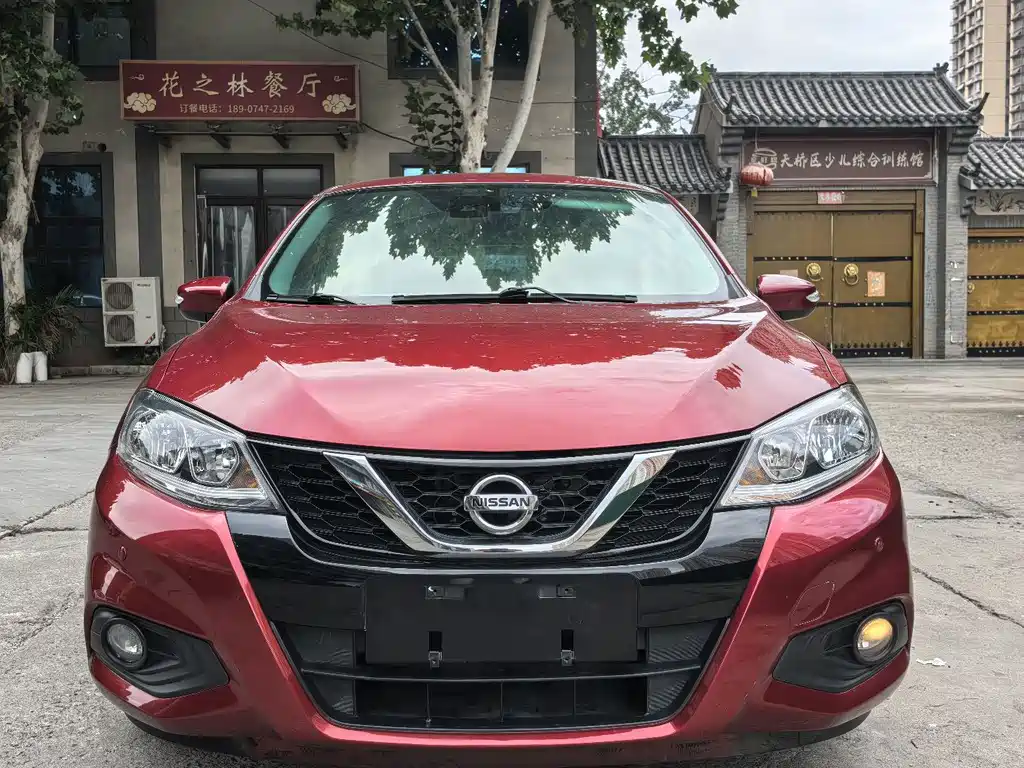 Nissan Tiida