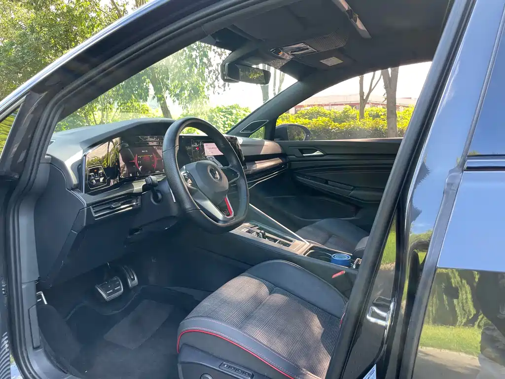Volkswagen Golf GTI — миниатюра 7
