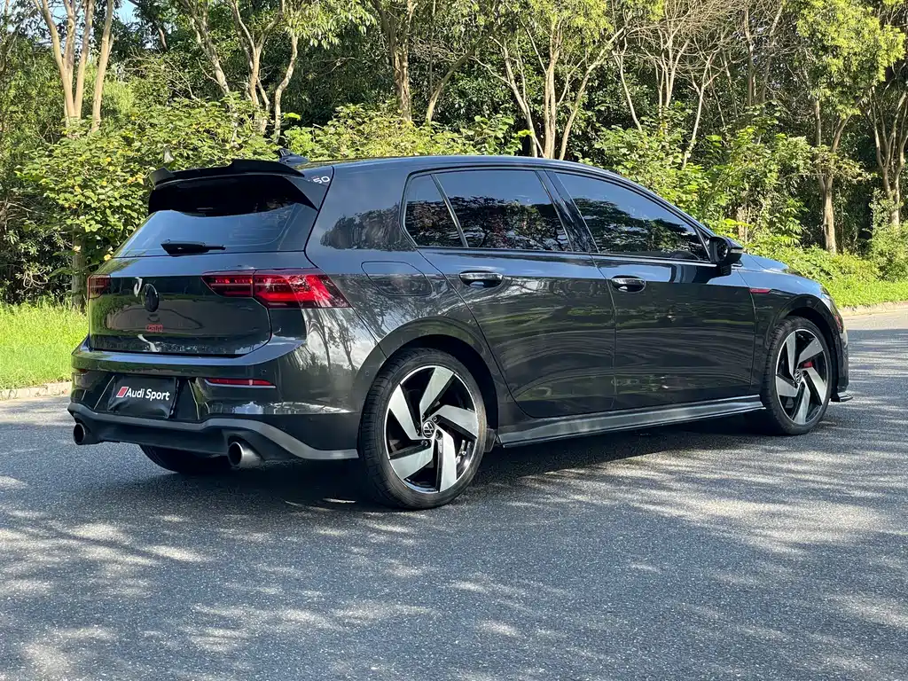 Volkswagen Golf GTI — миниатюра 6