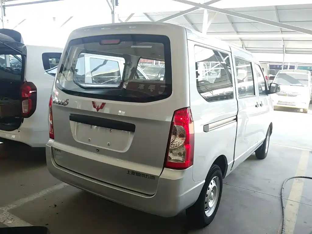 Wuling Rongguang S — миниатюра 7