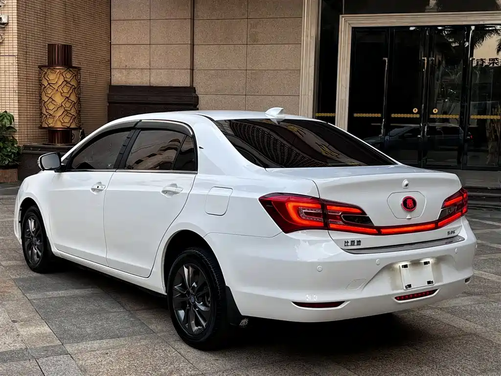 BYD Qin NEV — миниатюра 21
