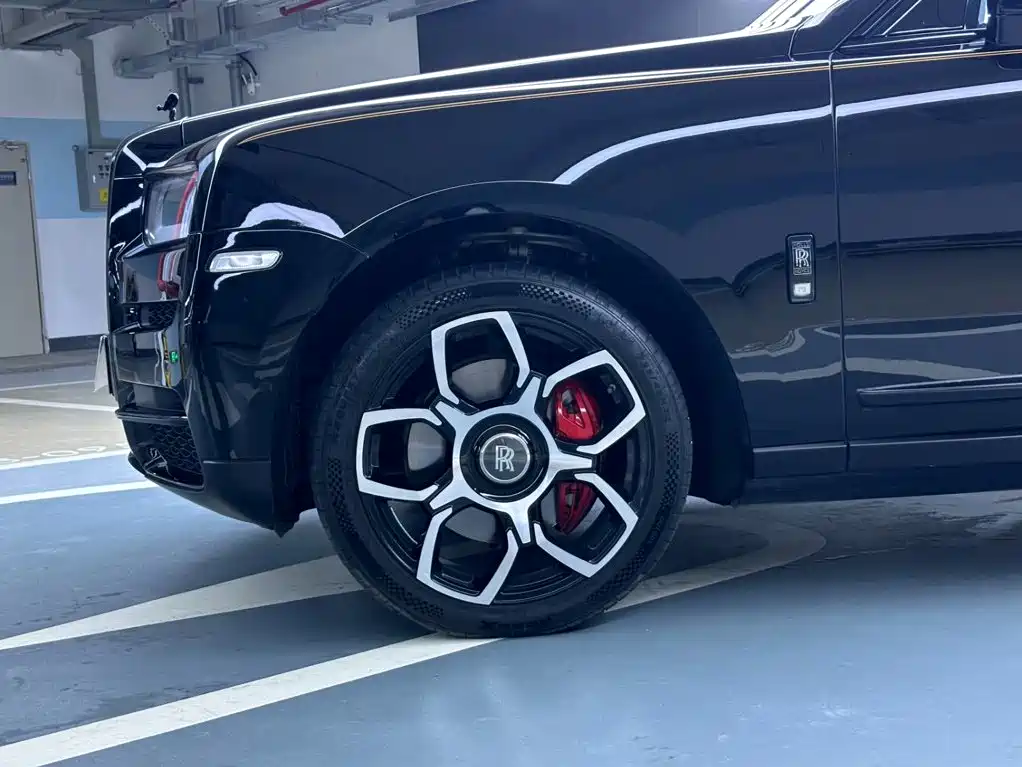 Rolls-Royce Cullinan — миниатюра 8