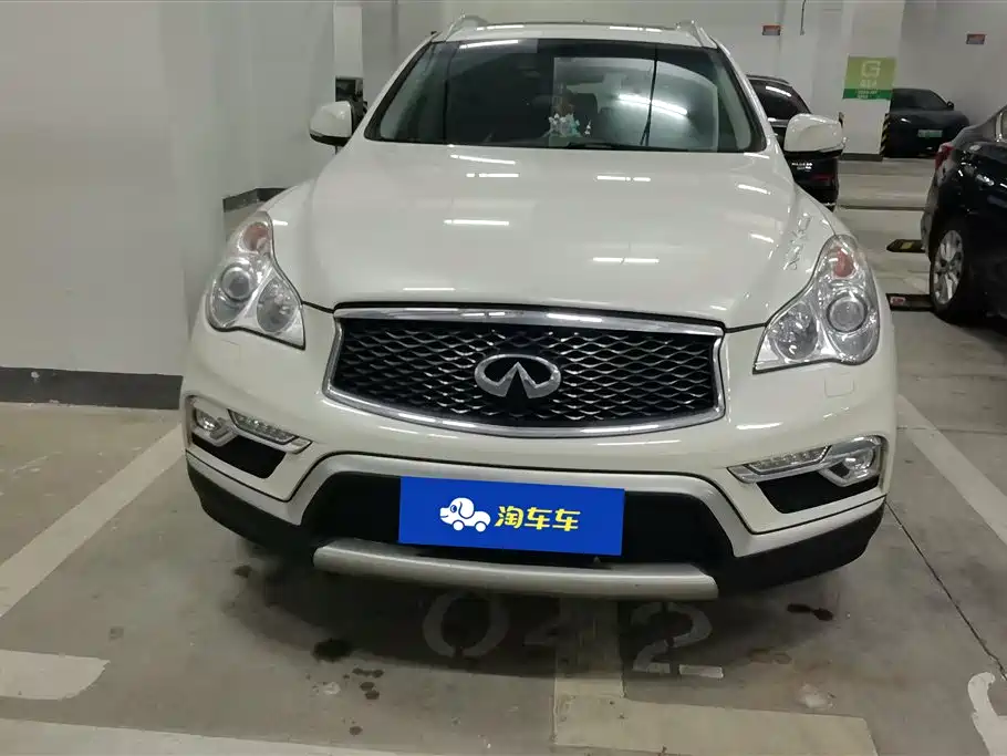 Infiniti QX50 2015 2.5L Enjoy