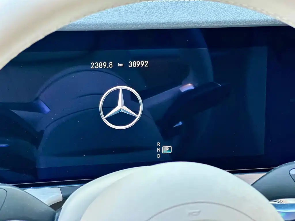 Mercedes-Benz E-Class (Import) — миниатюра 7