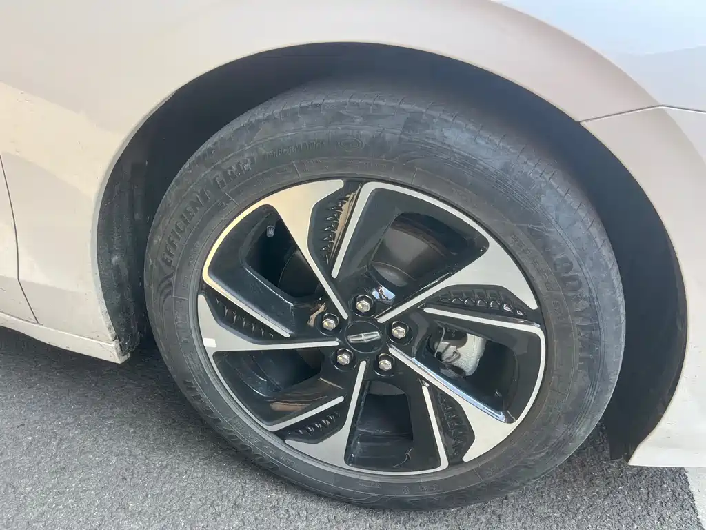 Lincoln Z — миниатюра 5
