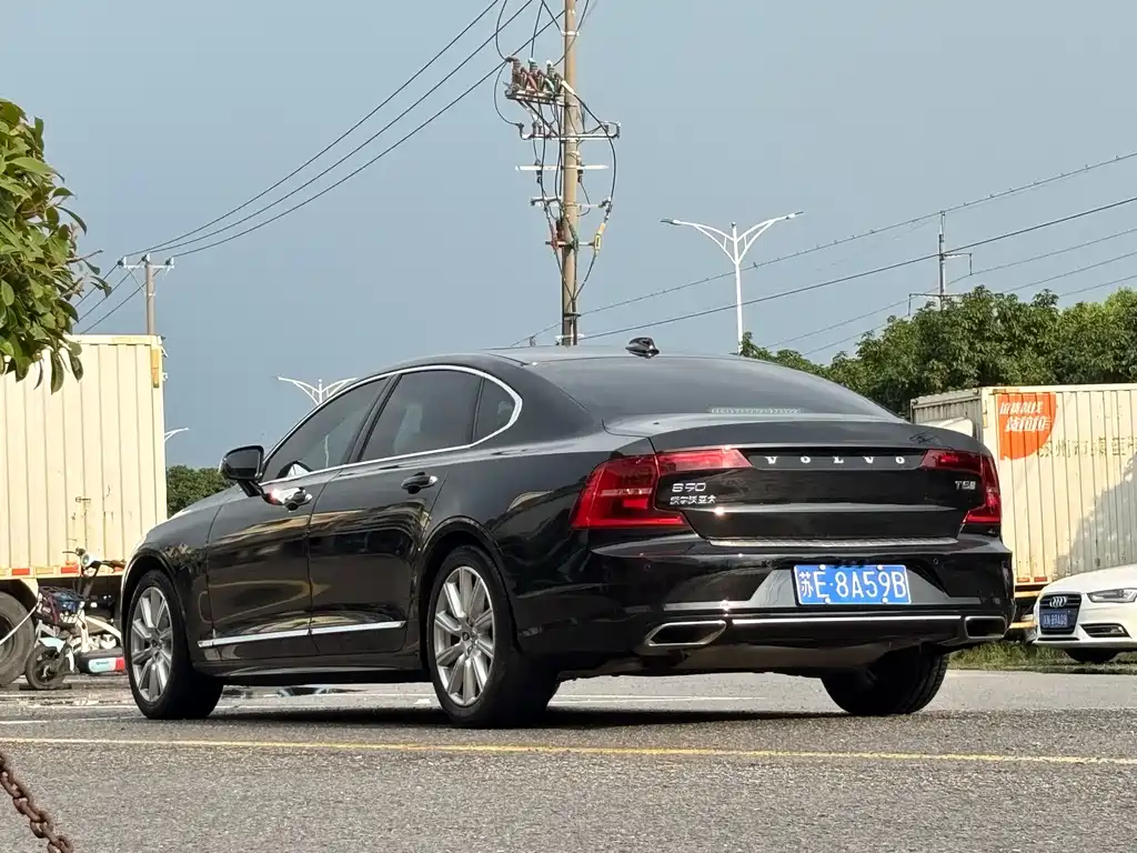 Volvo S90 — миниатюра 6