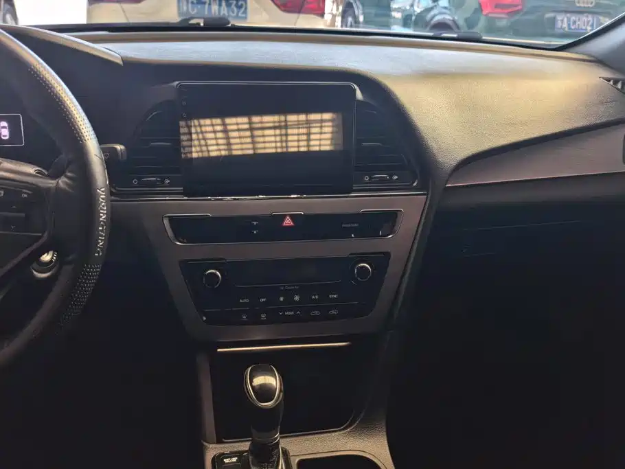 Hyundai Sonata — миниатюра 13