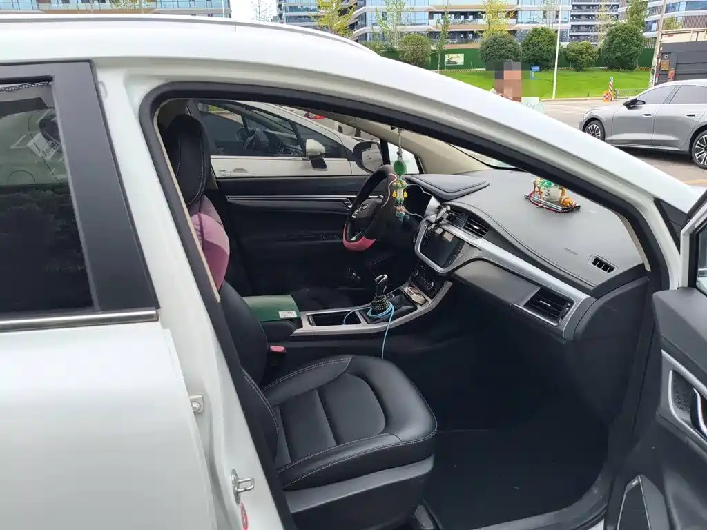 Geely Emgrand GS — миниатюра 19