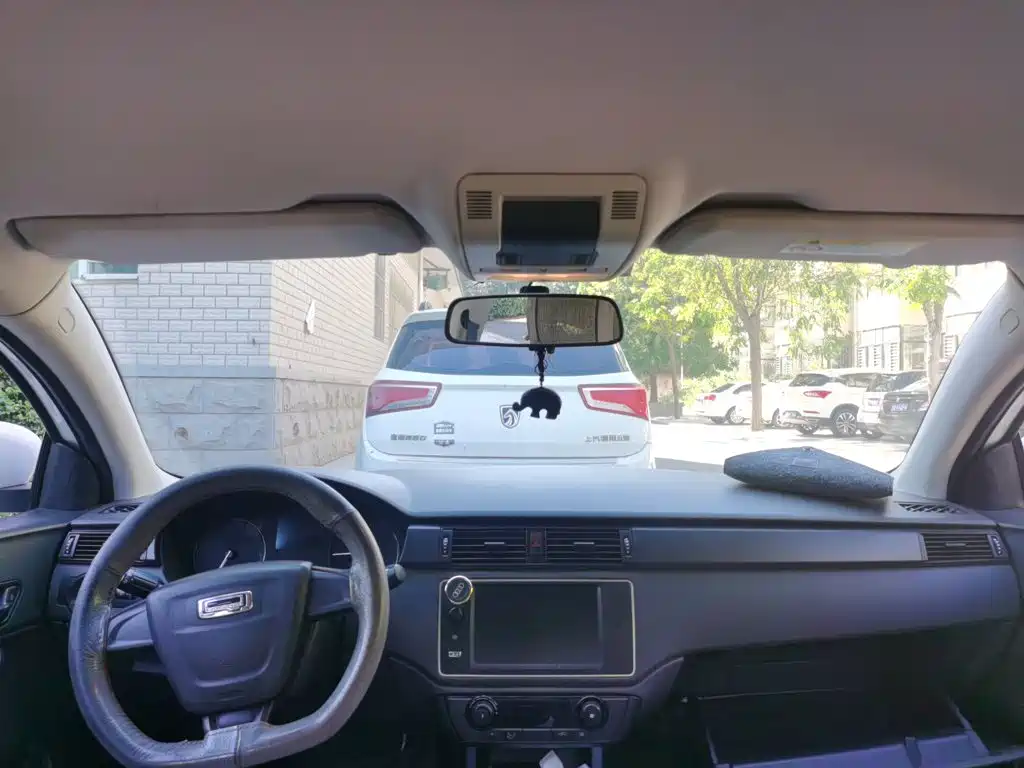 Qoros Qoros 3 — миниатюра 19