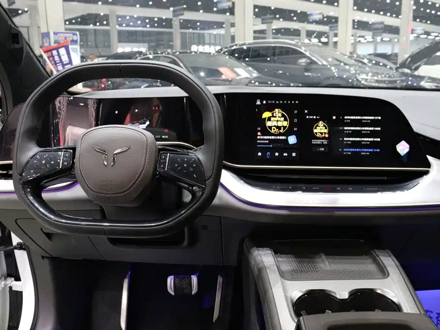 Hongqi Hongqi Tiangong 08 — миниатюра 12