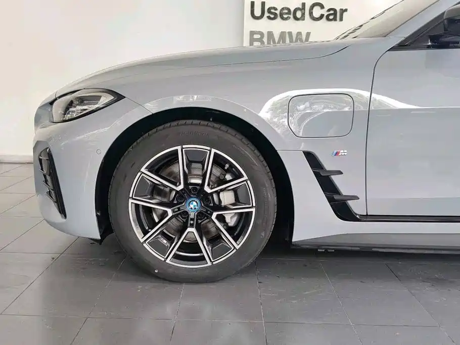 BMW i4 — миниатюра 12