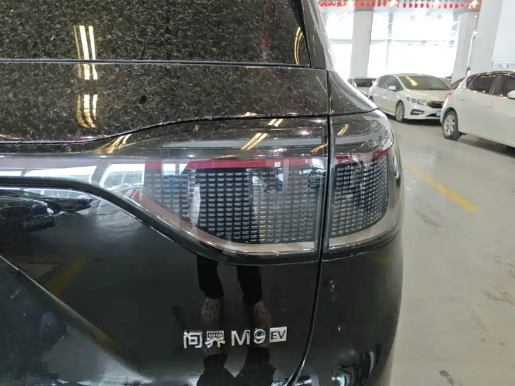 AITO AITO M9 — миниатюра 8