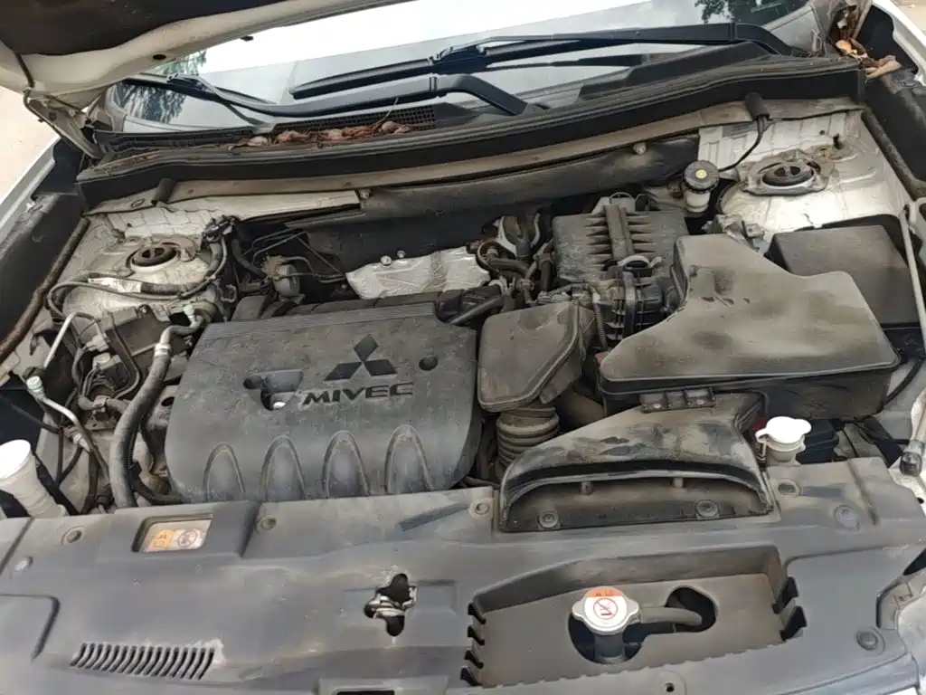 Mitsubishi Outlander — миниатюра 20