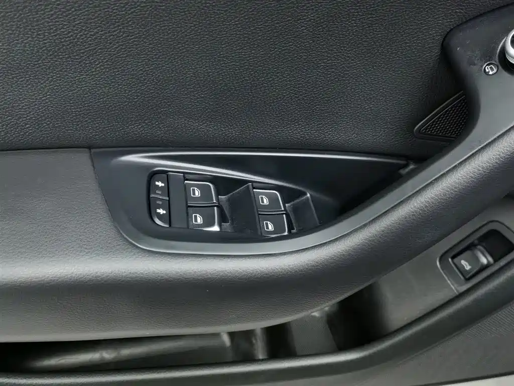 Audi A6L 2015 30 FSI