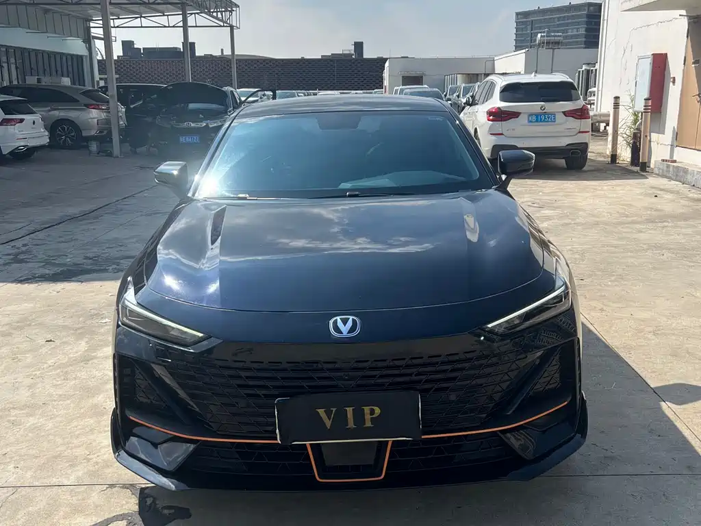 Changan UNI-V 2022 1.5T Sport