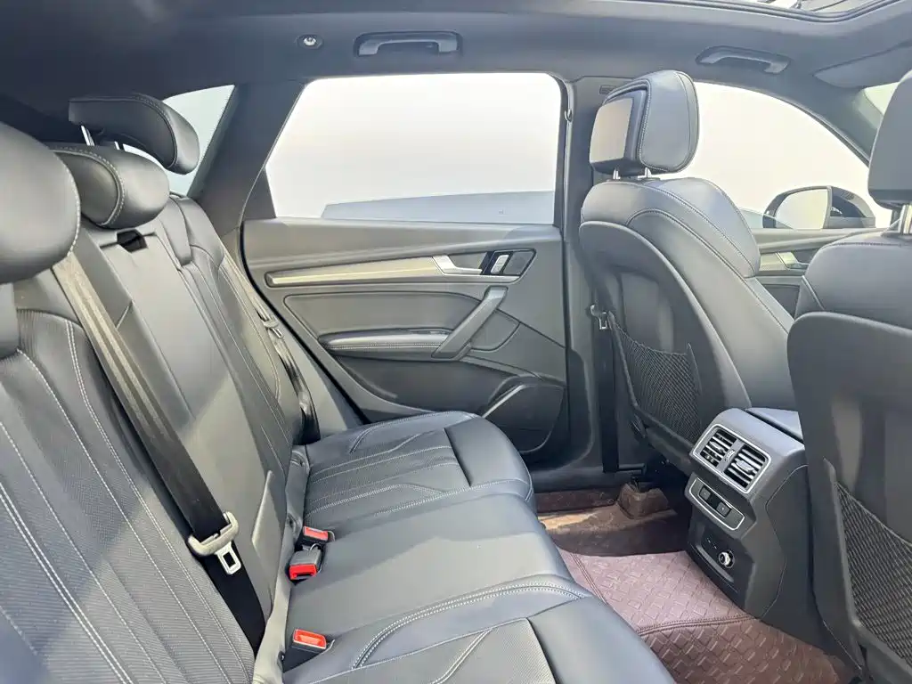 Audi Q5L — миниатюра 8