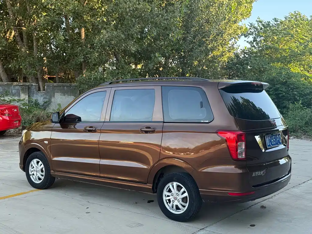 Wuling Hongguang — миниатюра 4