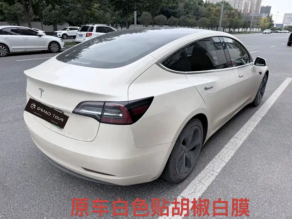 Tesla Model 3 — миниатюра 9