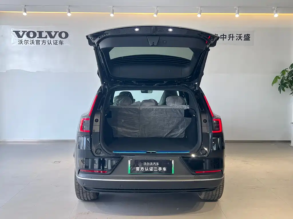Volvo XC70 PHEV - фото 6