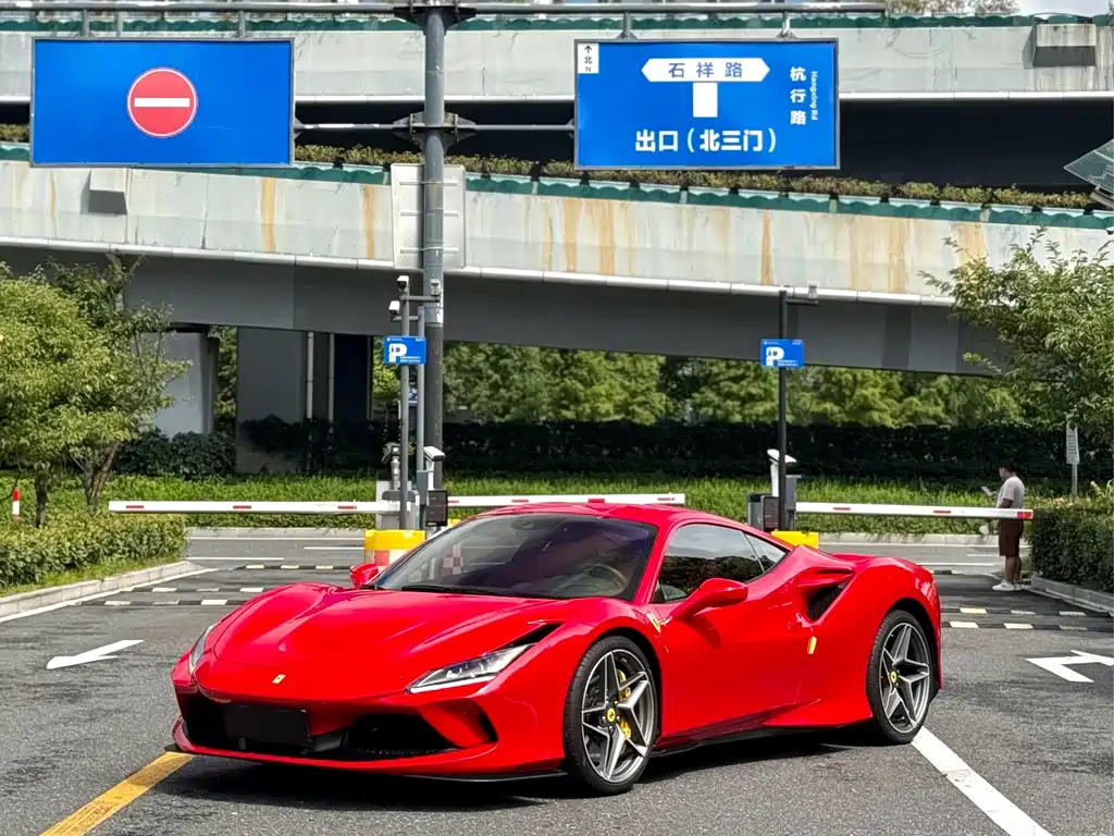 Ferrari F8 — миниатюра 3