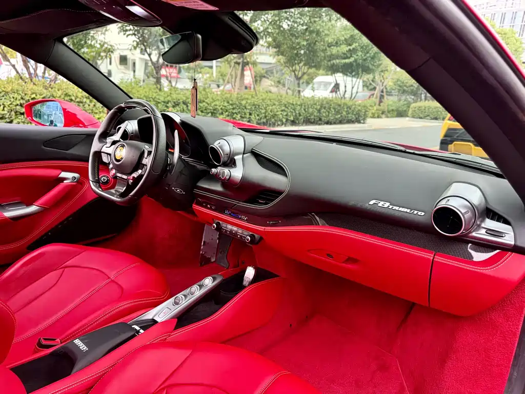 Ferrari F8 — миниатюра 6