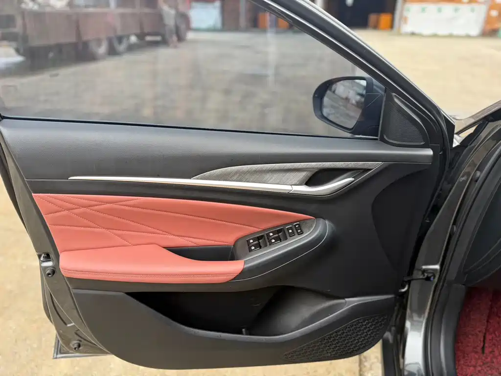 Changan Eado — миниатюра 4