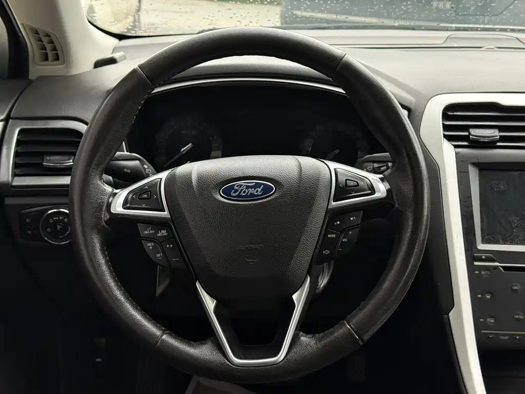 Ford Mondeo — миниатюра 14