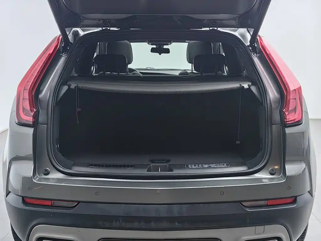Cadillac XT4 — миниатюра 16