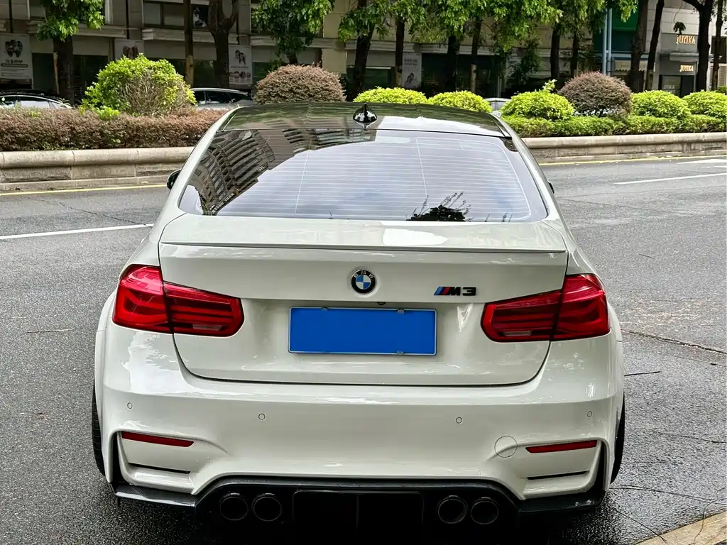 BMW M3 — миниатюра 7