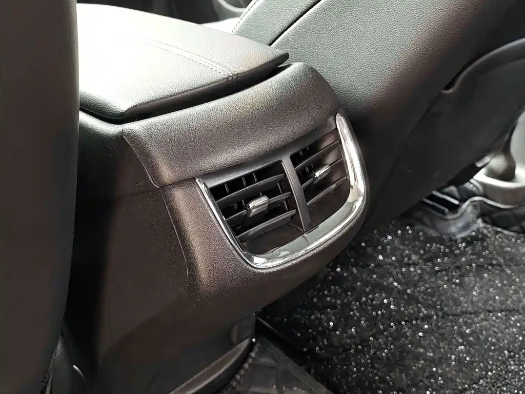 Chevrolet Malibu XL — миниатюра 11