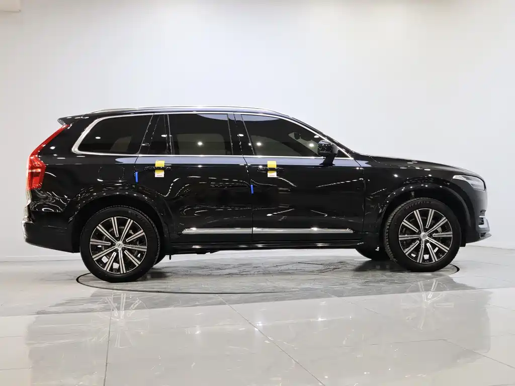 Volvo XC90 2023 B5 Luxury 5 мест