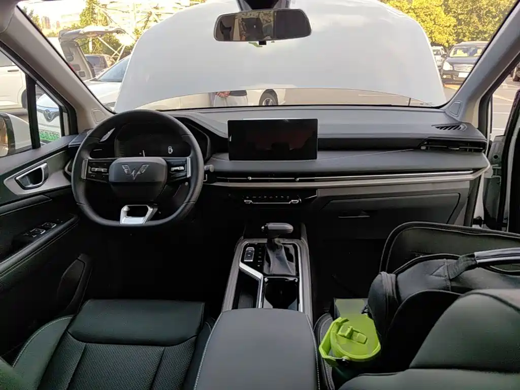 Wuling Jiachen — миниатюра 10