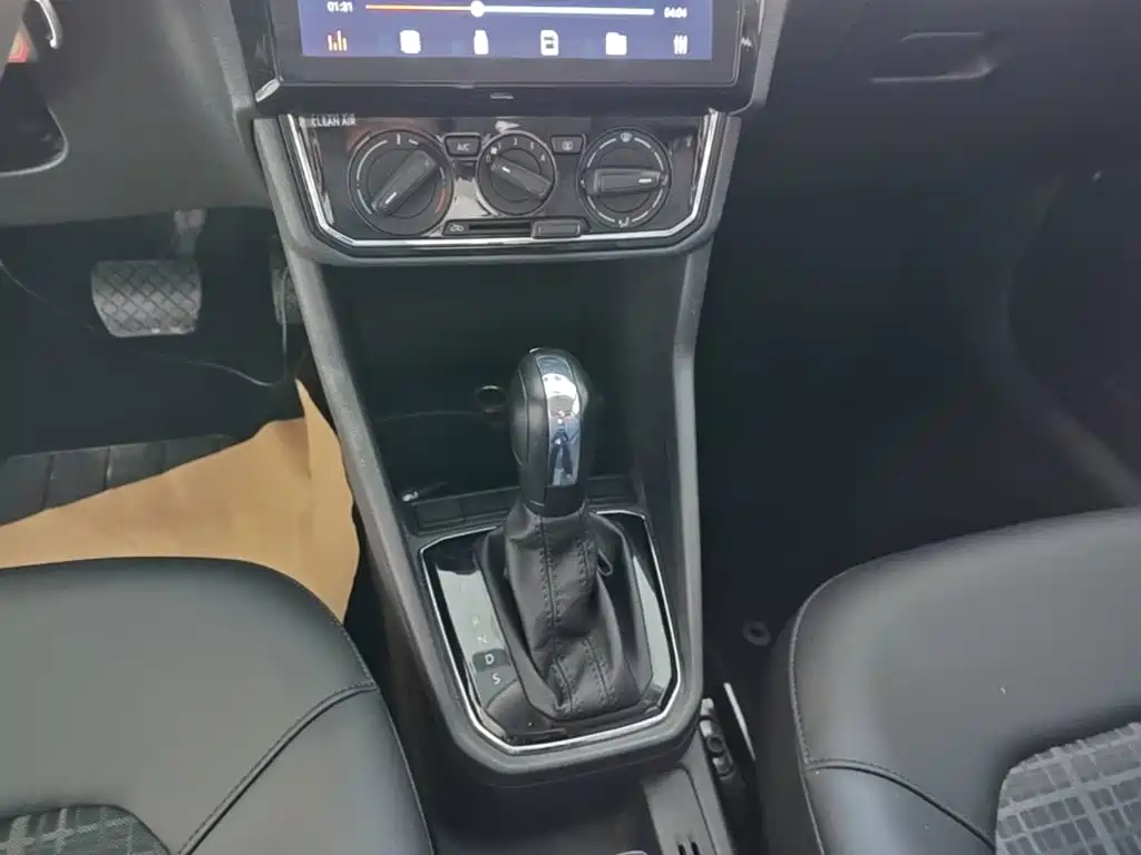Volkswagen Jetta — миниатюра 14