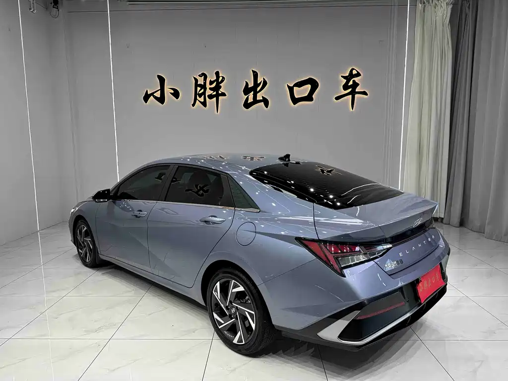Hyundai Elantra — миниатюра 6