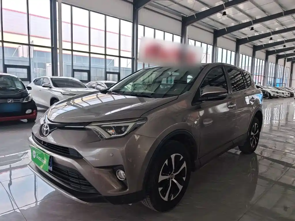 Toyota RAV4 — миниатюра 2