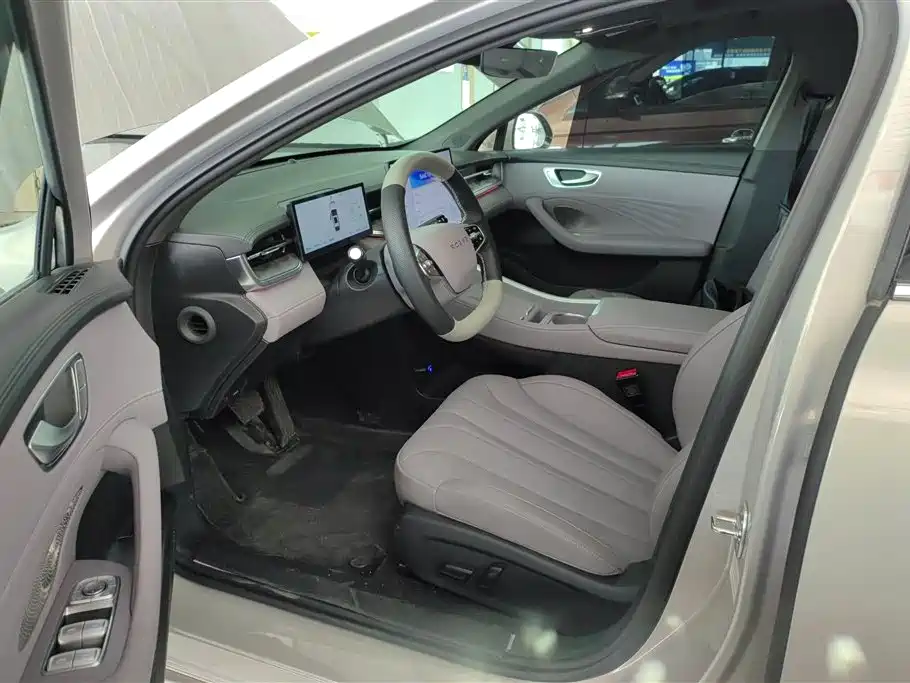 Roewe M7 DMH 2025 160km Enjoy