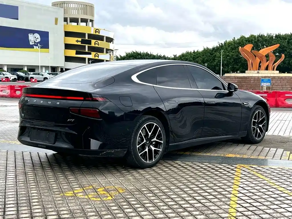 XPeng P7 — миниатюра 7