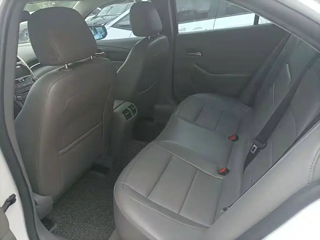 Chevrolet Malibu — миниатюра 17