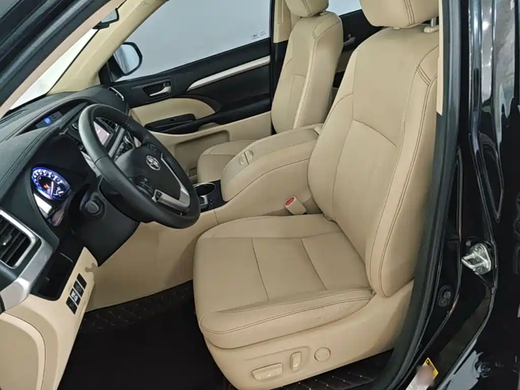 Toyota Highlander — миниатюра 15