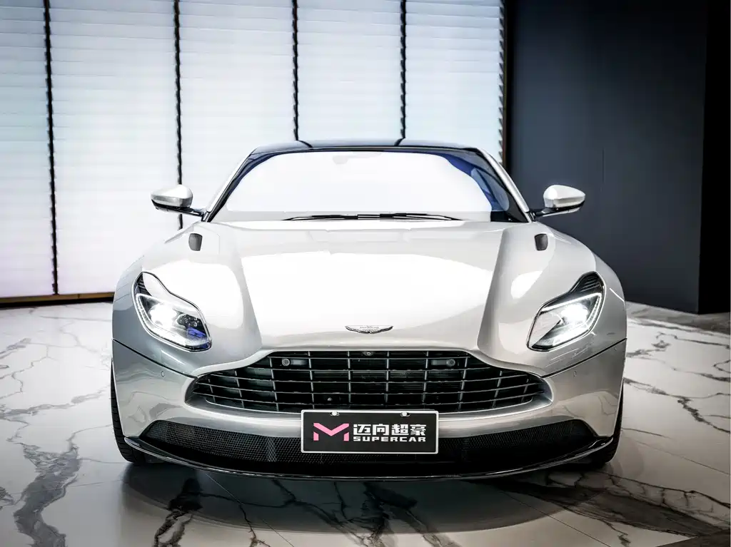 Aston Martin DB11 — миниатюра 3